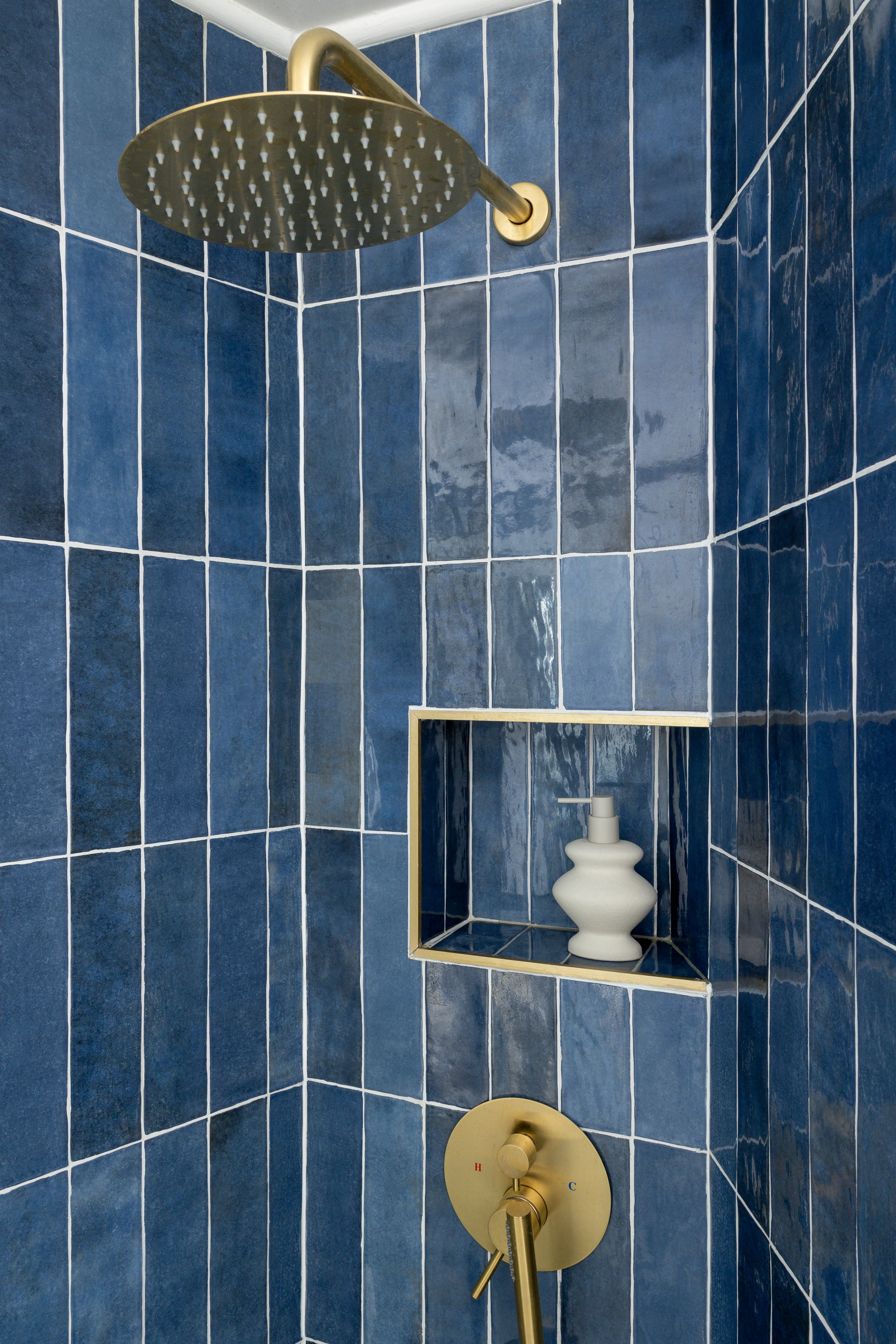 Salle de bain rénovée — projet Goncourt, Paris 10e